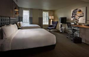 Postel nebo postele na pokoji v ubytování Hotel Zetta San Francisco + 37 fotografií