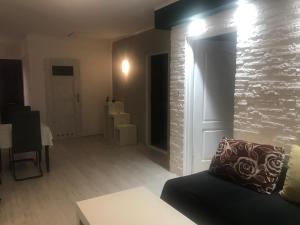 Afbeelding uit fotogalerij van Pokoje gościnne na Miłej in Kochlice +17 foto's