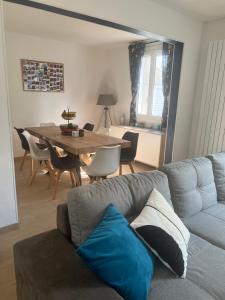 Posedenie v ubytovaní Maison familiale, quartier calme