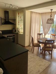 Kuchnia lub aneks kuchenny w obiekcie Apartment Marbella House