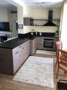 Kuchnia lub aneks kuchenny w obiekcie Apartment Marbella House