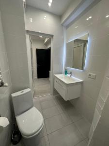 Łazienka w obiekcie GSS - 5 Apartment