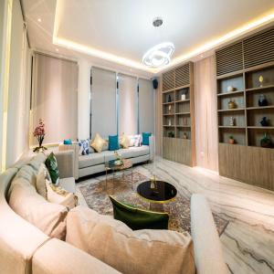 Yulia Hotel Managed by HIG的休息区