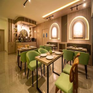 Yulia Hotel Managed by HIG的休息区