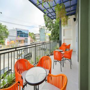 Yulia Hotel Managed by HIG的阳台或露台