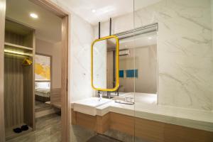 Yulia Hotel Managed by HIG的一间浴室