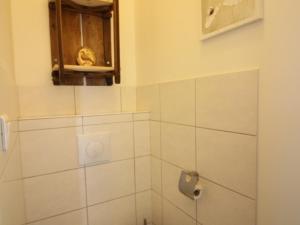 a bathroom with a shower with a mirror and a window at Charmant T3 en centre-ville - 2 chambres - 42m² - Balconnets - Résidence avec ascenseur - 4 pers. - FR-1-608-164 in La Bourboule