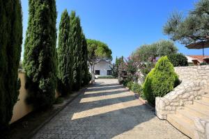 Zahrada ubytování 5* Seaview Villa Clara for 12+ guests, Kožino