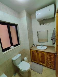 Seaview Apartment的一间浴室