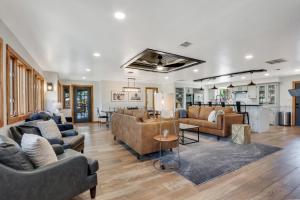 Φωτογραφία από το άλμπουμ του Wimberley Waters - Main House σε Wimberley +17 φωτογραφίες