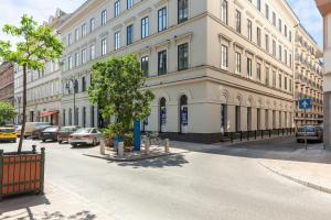 Nabolaget omkring lejlighedshotellet eller i nærheden