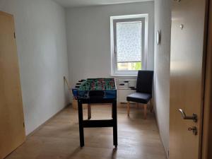 Herní místnost v ubytování Moderne Wohnung in Meerane in ruhiger, zentraler Lage, 116 qm