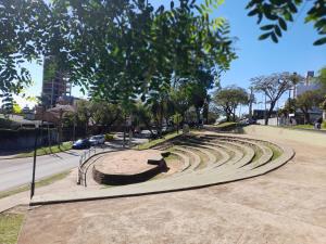 Pequeño Monoambiente Posadas centro外面的花园