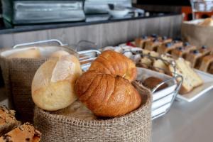 Comida no hotel ou em algum lugar perto