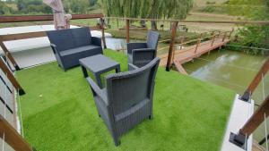 Gallery image of Péniche la belle daisy in Campsegret