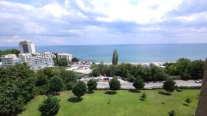 Снимка в галерията на На морето плаж Кабакум,Варна двустаен с паркомясто във Варна