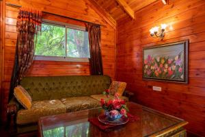 Gallery image of Suite in nature in Menaẖemya +21 photos