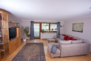 Posezení v ubytování Ferienwohnung Deubzer in Palling