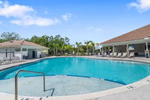 Piscina di Upscale 1BR/1BA: Resort Vibes, City Edge, Bliss o nelle vicinanze