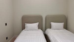 Photo de la galerie de l'établissement Spacious and Modern Apartment for Rent in Ergah, Riyadh, à Riyad