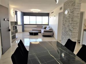 Gallery image of 4bdrm - 110mr - Dream vacation apartment in Tiberias