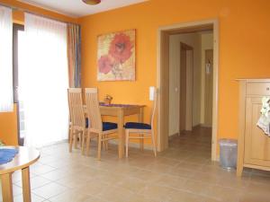 Posezení v ubytování Hotel zur Burg Nürburg