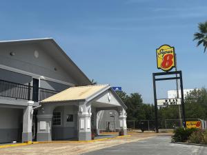 Certifikát, hodnocení, plakát nebo jiný dokument vystavený v ubytování Super 8 by Wyndham La Marque TX/Texas City Area