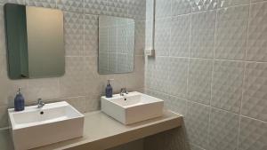 Ein Badezimmer in der Unterkunft Comfort Zone Hostel @ Tha Pae