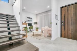 Fotografie z fotogalerie ubytování Luxurious Lakeside Oasis v destinaci Morisset East