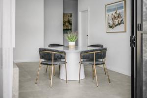 Fotografie z fotogalerie ubytování Luxurious Lakeside Oasis v destinaci Morisset East