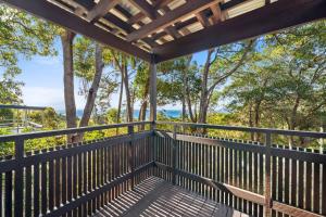 Gallery image of Moonshine Beach Shack by Discover Stradbroke in Point Lookout +16 photos
