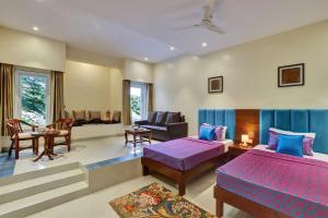 Χώρος καθιστικού στο StayVista's Tryst with Valleys - Hill-View Villa with Private Pool, Jacuzzi & Games Room