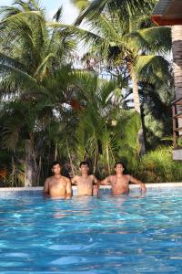 Kolam renang di atau dekat dengan Le Gite du Bonheur Guest House & Car Rental