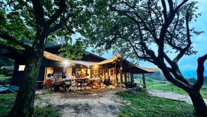 Příroda nedaleko luxury tent + 25 fotografií