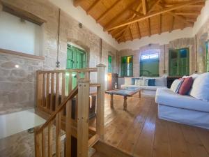 Gallery image of Artists' Residence 2 bed, 1 bath in Megalochori