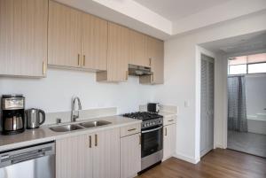 Culver City 1br w rooftop lounge access to 405 LAX-1124