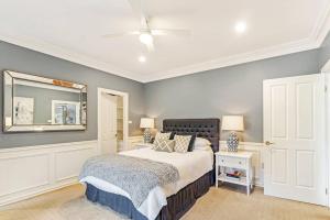 Ένα ή περισσότερα κρεβάτια σε δωμάτιο στο Harley Grove Bowral +33 φωτογραφίες