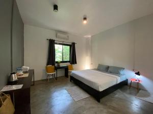 Postel nebo postele na pokoji v ubytování Nokhook House
