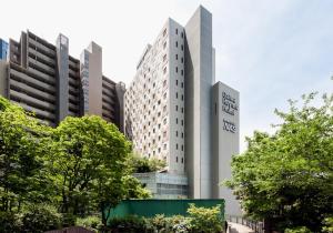 una representación de la sede del hotel Berkeley en Daiwa Roynet Hotel Tokyo Osaki, en Tokio