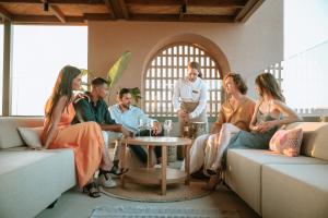Hosté ubytování Paralos Venus Suites Adults Only