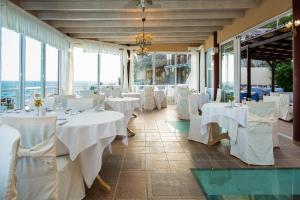 Restaurace v ubytování Kalypso Cretan Village Resort & Spa + 33 fotografií