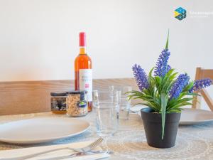 Nápoje v ubytovaní Apartamento azulera