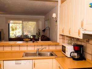 Kuchyň nebo kuchyňský kout v ubytování Casa Minina