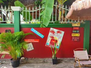 Ein Garten an der Unterkunft Phong lack Guest House
