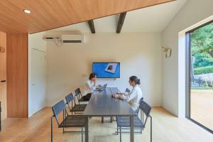 TV a/nebo společenská místnost v ubytování VOYAN RESORT 伊豆MADOKA