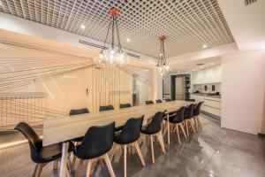 Kuchnia lub aneks kuchenny w obiekcie AmazINN Places Blasco de Garay 113