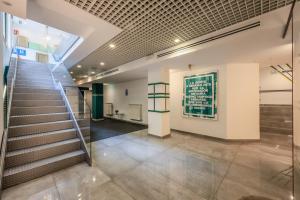 Zdjęcie z galerii obiektu AmazINN Places Blasco de Garay 113 w Madrycie