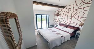 Ένα ή περισσότερα κρεβάτια σε δωμάτιο στο Luxury house, St tropez 20mns! Stunning view, serene & private