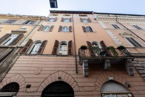 The building in which a vendégházakat is located
