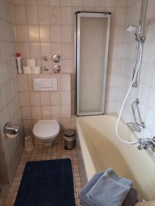 Ένα μπάνιο στο Ferienwohnung Niklas